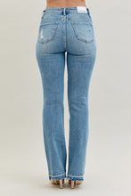 Load image into Gallery viewer, Judy Blue ripped jeans