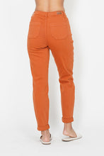 Load image into Gallery viewer, Judy Blue Auburn Jeans